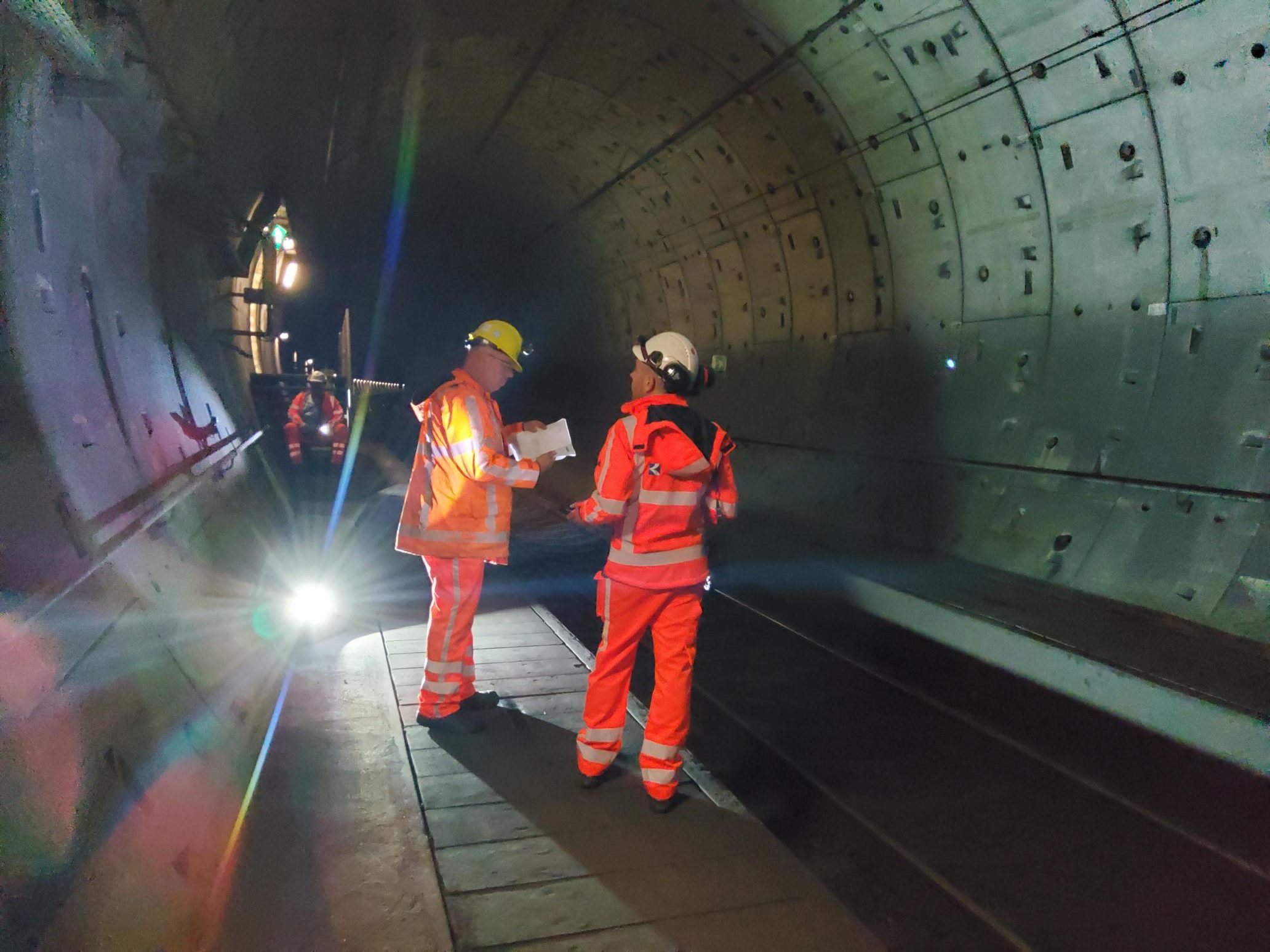 Herstel mootvoegen spoortunnels Betuweroute